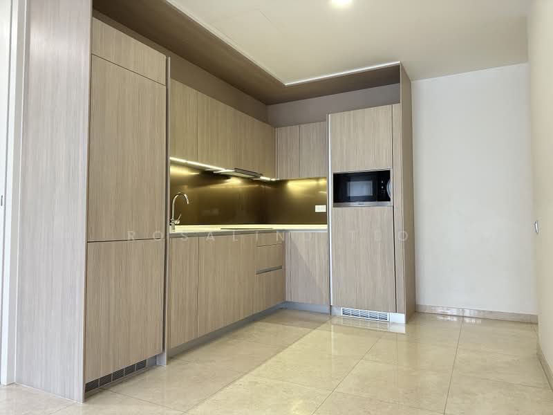 DUO Residences, 1 Fraser Street, 1 Bedroom, 721 sqft, Apartment For Rent, by Rosalind Teo, 500173120 - Kitchen - PropertyGuru.com.sg