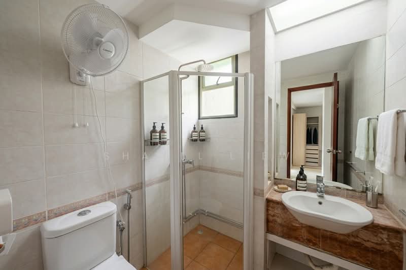The Clearwater, 6 Bedok Reservoir View, 3 Bedrooms, 1,335 sqft, Condominium For Sale, by Shanel Liew, 500173123 - Bathroom - PropertyGuru.com.sg