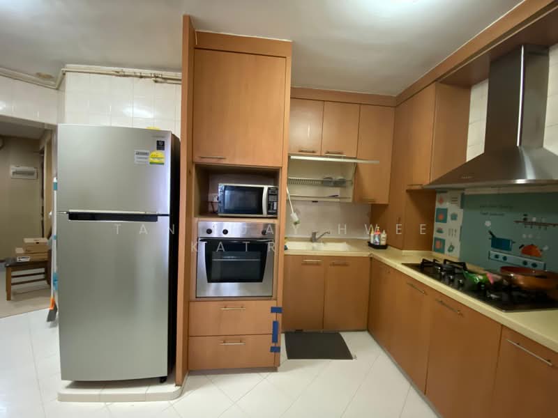 684C Choa Chu Kang Crescent, 684C Choa Chu Kang Crescent, 3 Bedrooms, 1,184 sqft, HDB Flat For Rent, by Tan Puay Hwee Katrina, 500173134 - Kitchen - PropertyGuru.com.sg