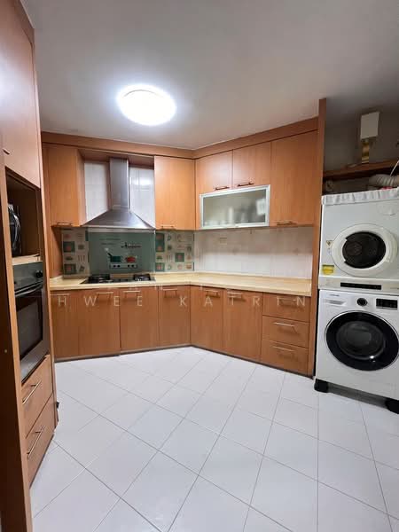 684C Choa Chu Kang Crescent, 684C Choa Chu Kang Crescent, 3 Bedrooms, 1,184 sqft, HDB Flat For Rent, by Tan Puay Hwee Katrina, 500173134 - Kitchen - PropertyGuru.com.sg