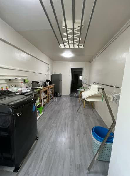 250 Tampines Street 21, 250 Tampines Street 21, 2 Bedrooms, 796 sqft, HDB Flat For Sale, by Tham Wai Fong CT, 500173135 - Kitchen - PropertyGuru.com.sg