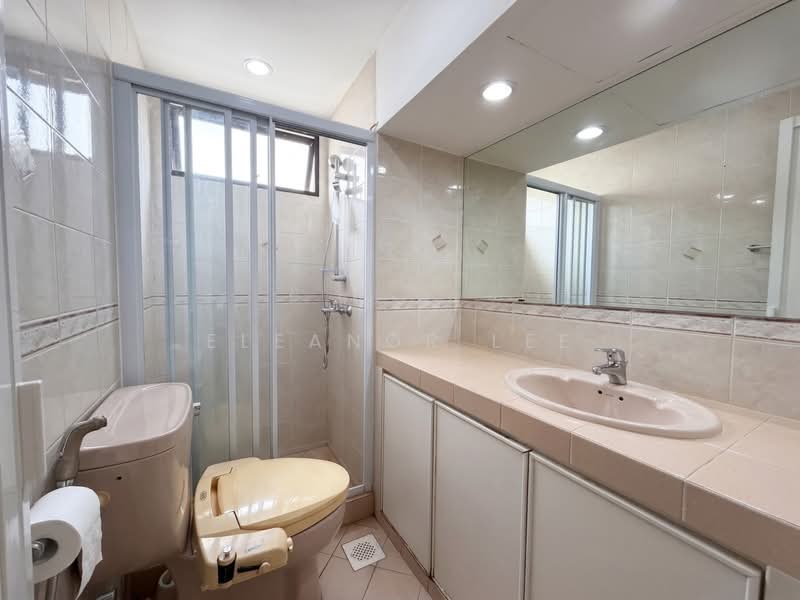 Allsworth Park, 369 Holland Road, 3 Bedrooms, 1,959 sqft, Condominium For Rent, by Eleanor Lee, 500173138 - Bathroom - PropertyGuru.com.sg