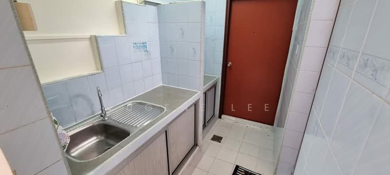 Hoa Nam Building, 27 Foch Road, 2 Bedrooms, 850 sqft, Apartment For Sale, by Eugene Lee, 500173139 - Kitchen - PropertyGuru.com.sg