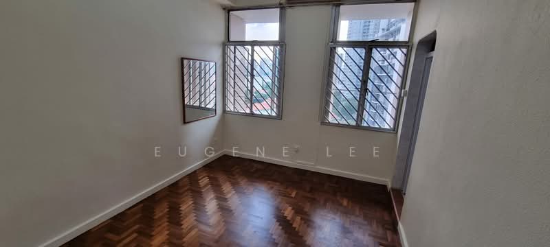 Hoa Nam Building, 27 Foch Road, 2 Bedrooms, 850 sqft, Apartment For Sale, by Eugene Lee, 500173139 - Interior - PropertyGuru.com.sg