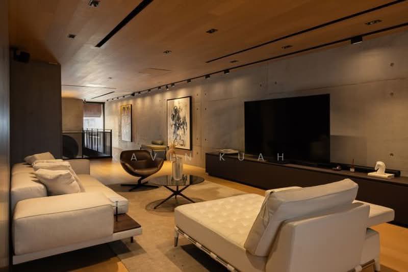 Windsor Park Estate, Windsor Park Road, 6 Bedrooms, 5,000 sqft, Terraced House For Sale, by Kavin Kuah, 500173140 - Living Room - PropertyGuru.com.sg