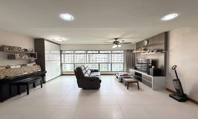 288A Punggol Place, 288A Punggol Place, 3 Bedrooms, 1,205 sqft, HDB Flat For Sale, by Elaine Lee, 500173160 - Living Room - PropertyGuru.com.sg