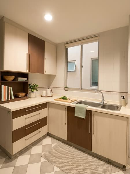 Maple Woods, 985 Bukit Timah Road, 4 Bedrooms, 1,787 sqft, Condominium For Rent, by Anke Moeller, 500173162 - Kitchen - PropertyGuru.com.sg