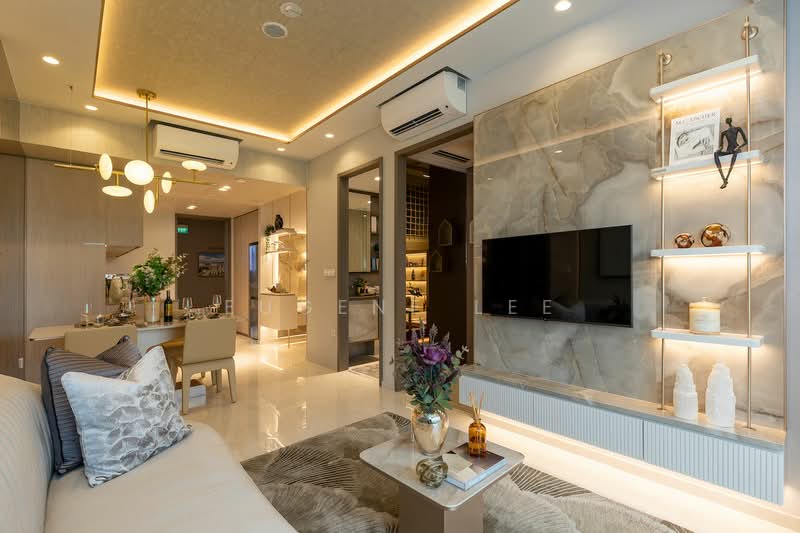 Hillhaven, 7 Hillview Rise, 2 Bedrooms, 732 sqft, Condominium For Sale, by Eugene Lee, 500173167 - Living Room - PropertyGuru.com.sg