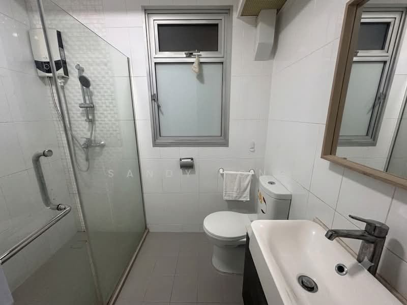 293D Bukit Batok Street 21, 293D Bukit Batok Street 21, 3 Bedrooms, 1,001 sqft, HDB Flat For Sale, by Sandy Hong, 500173170 - Bathroom - PropertyGuru.com.sg