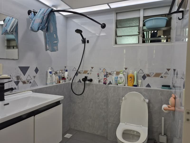 38C Bendemeer Road, 38C Bendemeer Road, 3 Bedrooms, 990 sqft, HDB Flat For Sale, by Helen HU, 500173171 - Bathroom - PropertyGuru.com.sg
