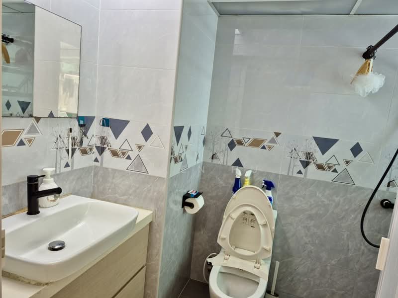 38C Bendemeer Road, 38C Bendemeer Road, 3 Bedrooms, 990 sqft, HDB Flat For Sale, by Helen HU, 500173171 - Bathroom - PropertyGuru.com.sg