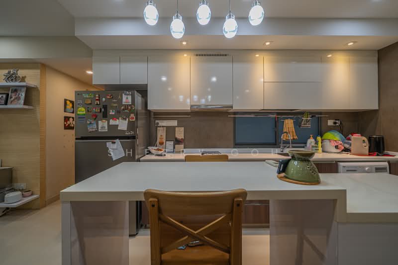 Parc Olympia, 60 Flora Drive, 2 Bedrooms, 861 sqft, Condominium For Sale, by Sherry Goh, 500173181 - Kitchen - PropertyGuru.com.sg