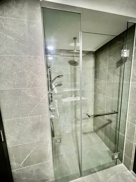 Riverfront Residences, 41 Hougang Avenue 7, 1 Bedroom, 517 sqft, Condominium For Sale, by Kelvin Soh, 500173182 - Bathroom - PropertyGuru.com.sg
