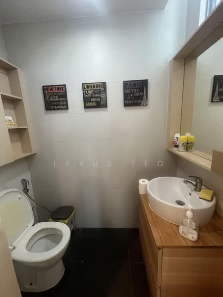 First Centre, 50 Serangoon North Avenue 4, 1,356 sqft, Light Industrial (B1) For Sale, by Lexus Teo, 500173187 - CommercialGuru.com.sg