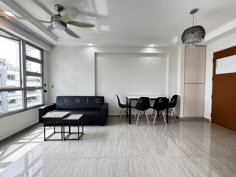 117A Jalan Tenteram, 117A Jalan Tenteram, 2 Bedrooms, 721 sqft, HDB Flat For Sale, by Eunice Ngiam, 500173190 - Living Room - PropertyGuru.com.sg