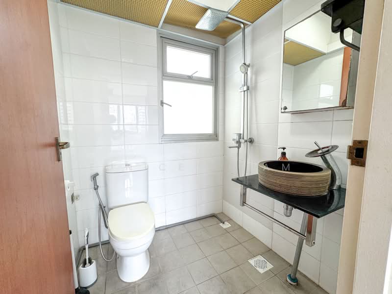 117A Jalan Tenteram, 117A Jalan Tenteram, 2 Bedrooms, 721 sqft, HDB Flat For Sale, by Eunice Ngiam, 500173190 - Bathroom - PropertyGuru.com.sg
