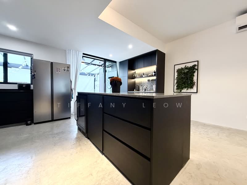 ***BRAND NEW LIST!!! MODERN 2 STY TERR NEAR PARK!, Kovan, 4 Bedrooms, 2,500 sqft, Terraced House For Sale, by Tiffany Leow, 500173194 - Kitchen - PropertyGuru.com.sg