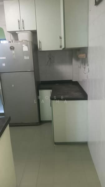 623 Bukit Batok Central, 623 Bukit Batok Central, 3 Bedrooms, 1,119 sqft, HDB Flat For Rent, by Rose Latha, 500173200 - Kitchen - PropertyGuru.com.sg
