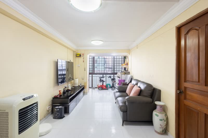 51 Lorong 6 Toa Payoh, 51 Lorong 6 Toa Payoh, 2 Bedrooms, 786 sqft, HDB Flat For Sale, by Charlene Lim (林静龄), 500173204 - Living Room - PropertyGuru.com.sg
