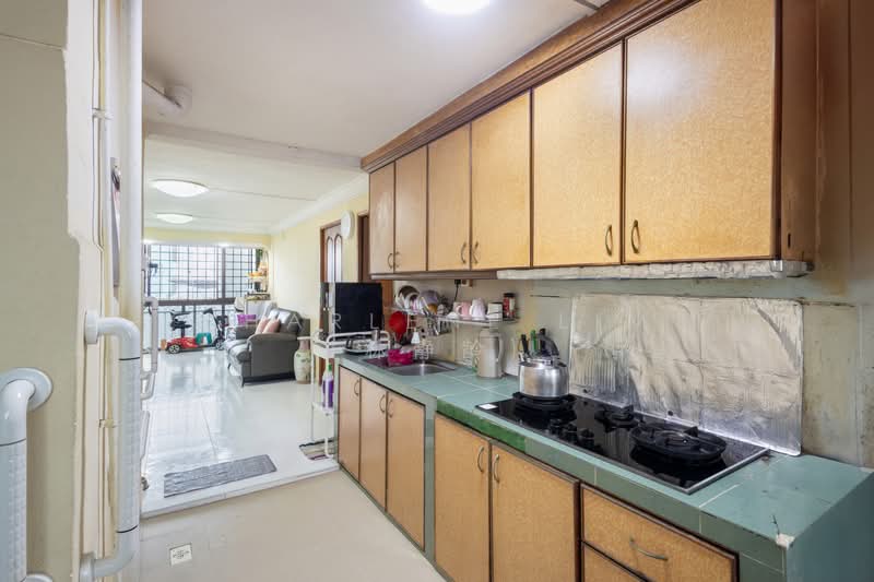 51 Lorong 6 Toa Payoh, 51 Lorong 6 Toa Payoh, 2 Bedrooms, 786 sqft, HDB Flat For Sale, by Charlene Lim (林静龄), 500173204 - Kitchen - PropertyGuru.com.sg
