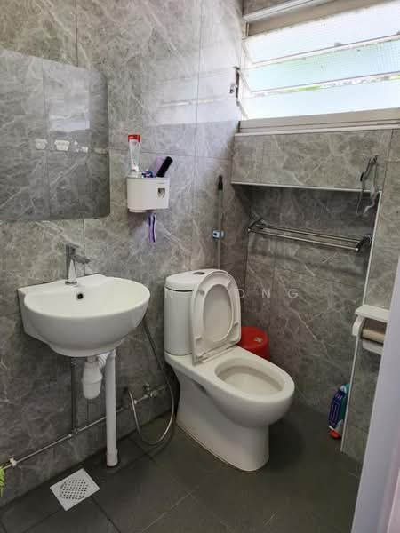 856 Jurong West Street 81, 856 Jurong West Street 81, Room Rental, 150 sqft, HDB Flat For Rent, by Jenny Ong, 500173213 - Bathroom - PropertyGuru.com.sg