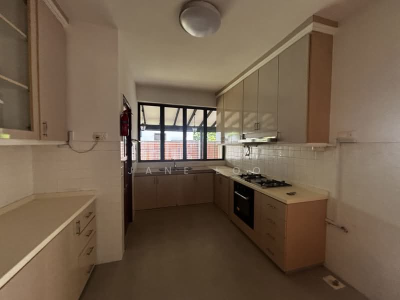 Princess of Wales Road, , 5 Bedrooms, 3,200 sqft, Semi-Detached House For Rent, by Jane Loo, 500173220 - Kitchen - PropertyGuru.com.sg