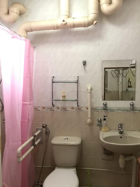 9 Cantonment Close, 9 Cantonment Close, 3 Bedrooms, 968 sqft, HDB Flat For Rent, by Christine Lim, 500173221 - Bathroom - PropertyGuru.com.sg
