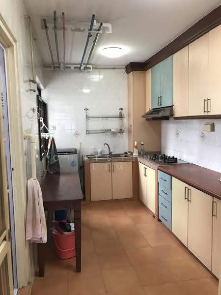 9 Cantonment Close, 9 Cantonment Close, 3 Bedrooms, 968 sqft, HDB Flat For Rent, by Christine Lim, 500173221 - Kitchen - PropertyGuru.com.sg