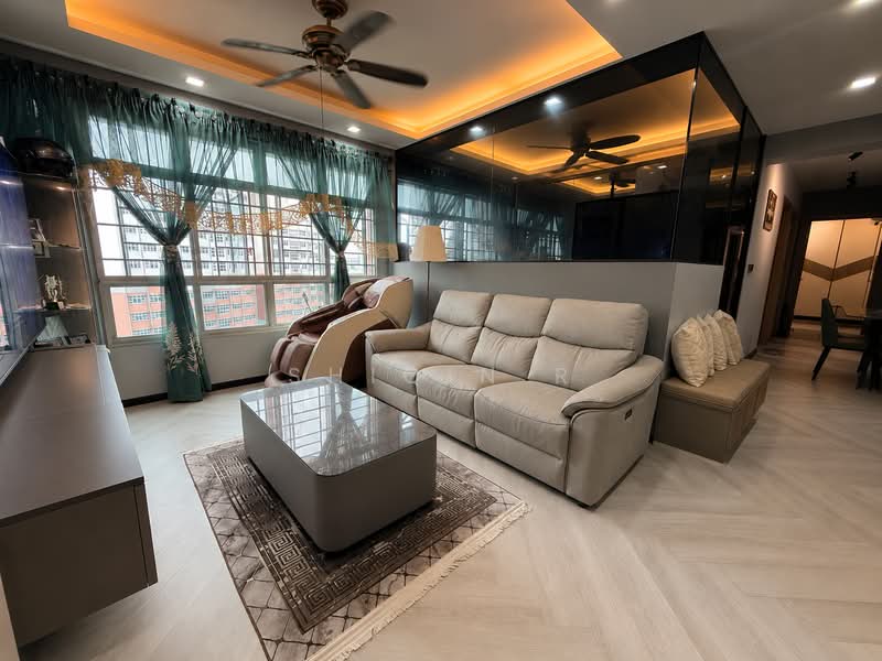 439C Bukit Batok West Avenue 8, 439C Bukit Batok West Avenue 8, 4 Bedrooms, 1,216 sqft, HDB Flat For Sale, by Shiqin R, 500173244 - Living Room - PropertyGuru.com.sg