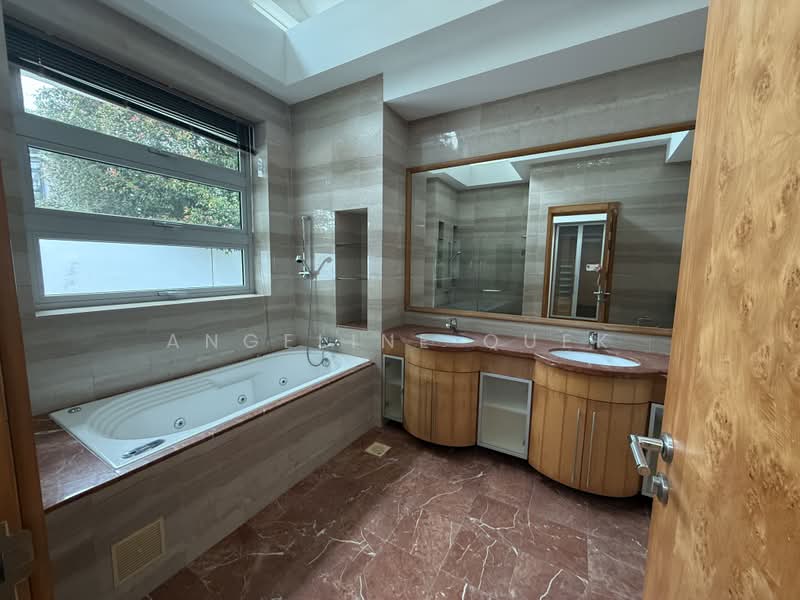 Ewart Park, Ewart Park, 6 Bedrooms, 15,200 sqft, Bungalow House For Rent, by Angeline Quek, 500173263 - Bathroom - PropertyGuru.com.sg