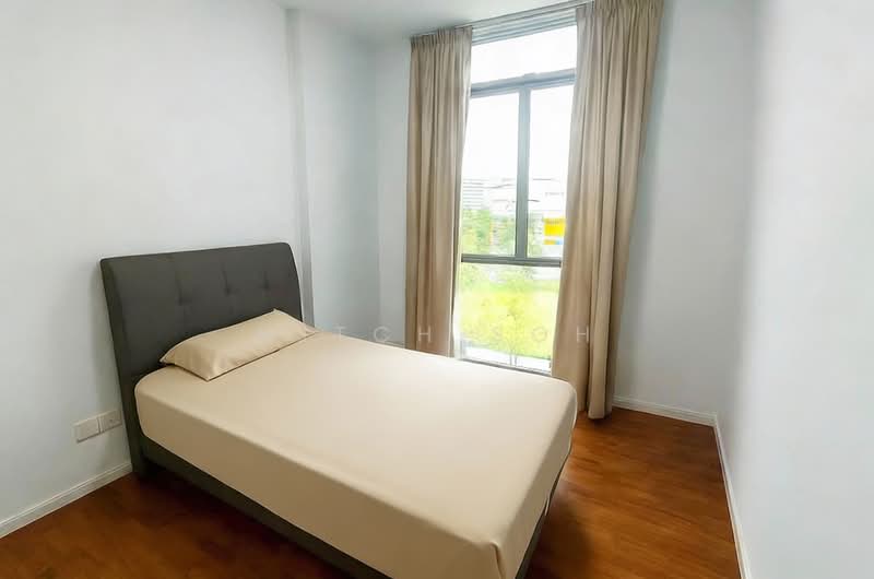 The Lakeshore, 33 Jurong West Street 41, 3 Bedrooms, 1,109 sqft, Condominium For Rent, by Mitch Soh, 500173288 - Bedroom - PropertyGuru.com.sg