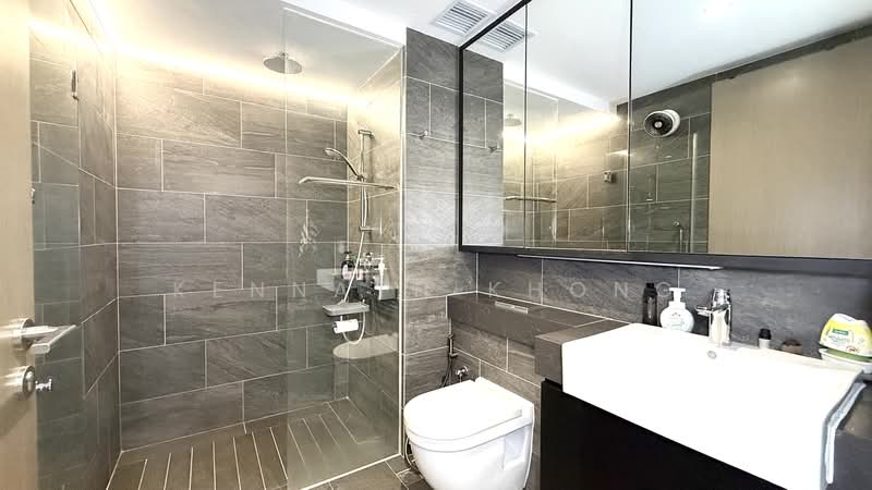 Affinity At Serangoon, 30 Serangoon North Avenue 1, 1 Bedroom, 538 sqft, Condominium For Sale, by Kennath Khong, 500173300 - Bathroom - PropertyGuru.com.sg