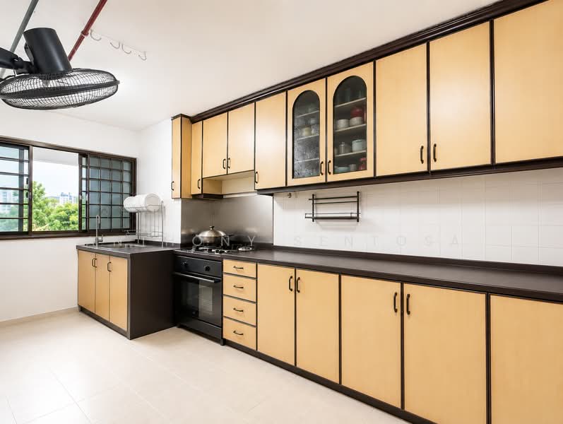 235 Bukit Batok East Avenue 5, 235 Bukit Batok East Avenue 5, 2 Bedrooms, 743 sqft, HDB Flat For Sale, by Anthony Sentosa, 500173304 - Kitchen - PropertyGuru.com.sg