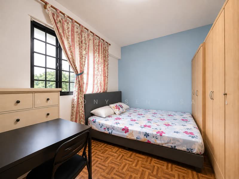 235 Bukit Batok East Avenue 5, 235 Bukit Batok East Avenue 5, 2 Bedrooms, 743 sqft, HDB Flat For Sale, by Anthony Sentosa, 500173304 - Bedroom - PropertyGuru.com.sg