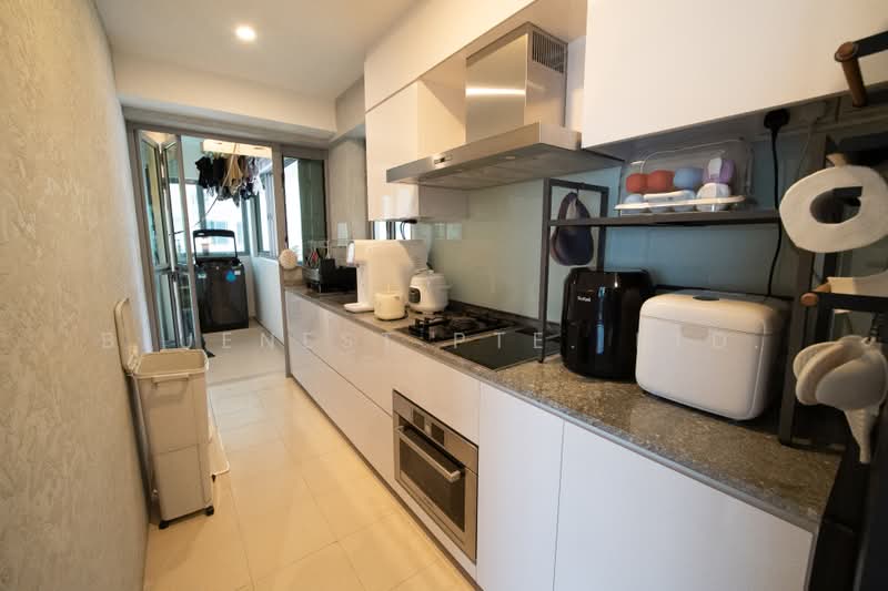 272D Punggol Walk, 272D Punggol Walk, 3 Bedrooms, 1,001 sqft, HDB Flat For Sale, by CLARENCE LIANG, 500173325 - Kitchen - PropertyGuru.com.sg