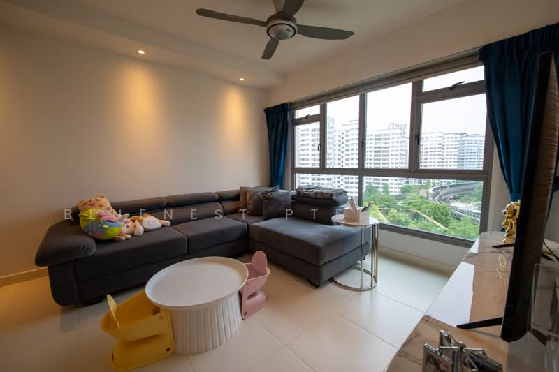 272D Punggol Walk, 272D Punggol Walk, 3 Bedrooms, 1,001 sqft, HDB Flat For Sale, by CLARENCE LIANG, 500173325 - Living Room - PropertyGuru.com.sg