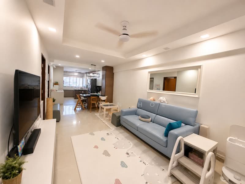 124 Geylang East Avenue 1, 124 Geylang East Avenue 1, 3 Bedrooms, 797 sqft, HDB Flat For Sale, by Edwin Hoe, 500173327 - Living Room - PropertyGuru.com.sg