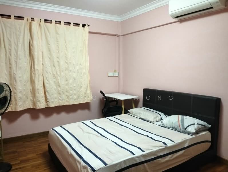 640 Ang Mo Kio Avenue 6, 640 Ang Mo Kio Avenue 6, 2 Bedrooms, 990 sqft, HDB Flat For Rent, by Malcolm Wong, 500173333 - Bedroom - PropertyGuru.com.sg