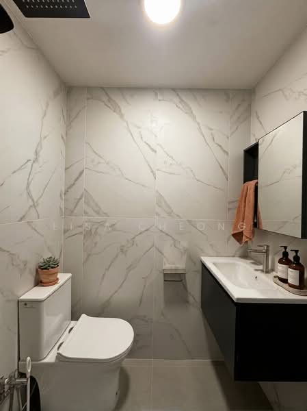 Simei Green Condominium, 1 Simei Street 4, Room Rental, 110 sqft, Condominium For Rent, by Lisa Cheong, 500173343 - Bathroom - PropertyGuru.com.sg