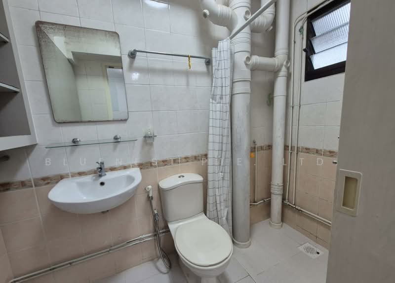 112B Depot Road, 112B Depot Road, 4 Bedrooms, 1,237 sqft, HDB Flat For Rent, by KENNETH CHUA, 500173350 - Bathroom - PropertyGuru.com.sg