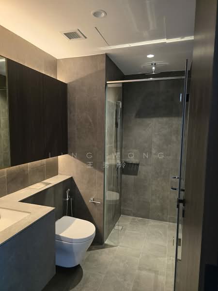 Midtown Modern, 16 Tan Quee Lan Street, 2 Bedrooms, 592 sqft, Condominium For Sale, by Ling Wong 王秀玲, 500173358 - Bathroom - PropertyGuru.com.sg