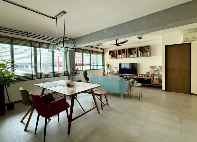 505 Tampines Central 1, 505 Tampines Central 1, 3 Bedrooms, 1,108 sqft, HDB Flat For Sale, by Edward Teng Ngee Ann, 500173397 - Living Room - PropertyGuru.com.sg