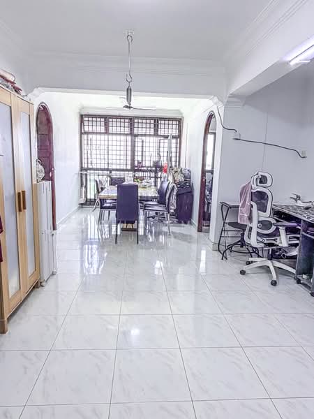 51 Sims Drive, 51 Sims Drive, 3 Bedrooms, 1,259 sqft, HDB Flat For Sale, by Mohammed Fiajudeen, 500173398 - Living Room - PropertyGuru.com.sg