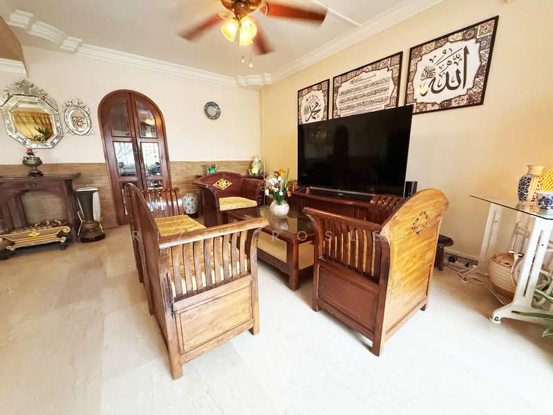 842H Tampines Street 82, 842H Tampines Street 82, 3 Bedrooms, 1,377 sqft, HDB Flat For Sale, by Rizal Rosley, 500173414 - Living Room - PropertyGuru.com.sg