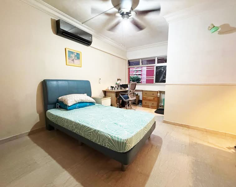 842H Tampines Street 82, 842H Tampines Street 82, 3 Bedrooms, 1,377 sqft, HDB Flat For Sale, by Rizal Rosley, 500173414 - Bedroom - PropertyGuru.com.sg