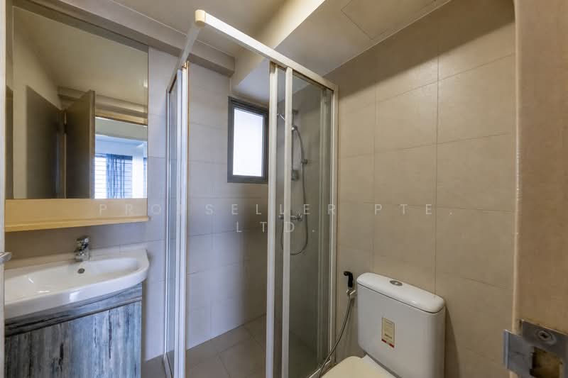 138A Yuan Ching Road, 138A Yuan Ching Road, 2 Bedrooms, 721 sqft, HDB Flat For Sale, by KOH YONG JIAN, 500173418 - Bathroom - PropertyGuru.com.sg