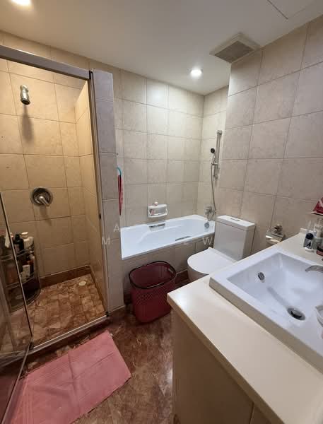 Heritage View, 10 Dover Rise, 3 Bedrooms, 1,163 sqft, Condominium For Rent, by Asaph Mathew, 500173435 - Bathroom - PropertyGuru.com.sg