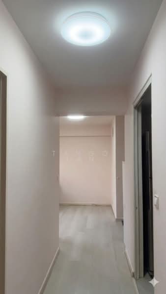 613A Tampines North Drive 1, 613A Tampines North Drive 1, 2 Bedrooms, 742 sqft, HDB Flat For Sale, by Tango Tan, 500173437 - Corridor - PropertyGuru.com.sg