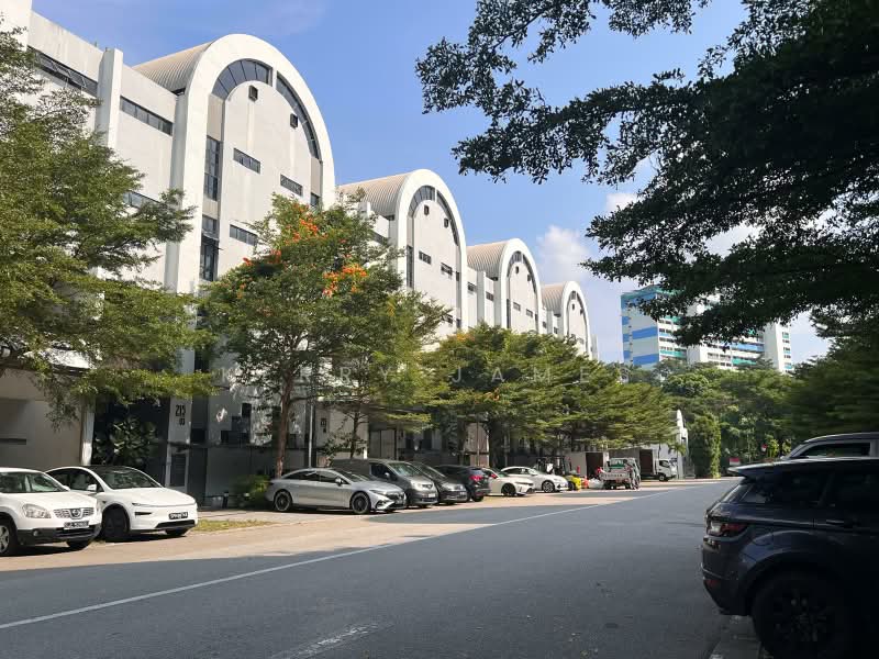Henderson Industrial Park, 213 Henderson Road, 1,900 sqft, Light Industrial (B1) For Rent, by Kerry James, 500173439 - Exterior - CommercialGuru.com.sg