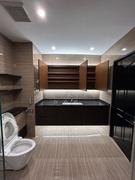 Bukit Timah/ Wilby road / Brizay Park GCB, , 5 Bedrooms, 8,000 sqft, Good Class Bungalow For Rent, by Mel Peck 白春娇, 500173440 - Bathroom - PropertyGuru.com.sg